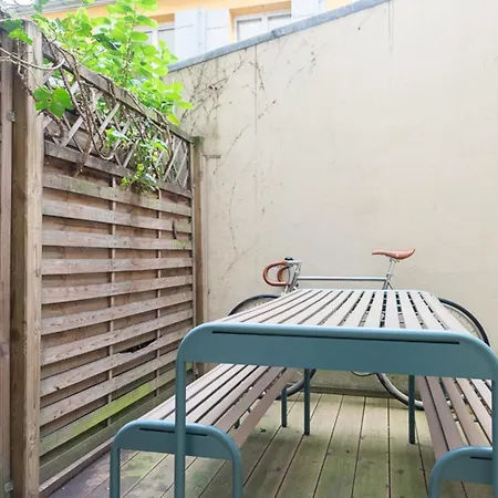 아파트 Charming Family Nest With Garden 파리